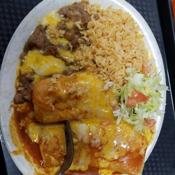 Papi's - Chicken enchilada plate - Mexican Near Me - Paso Robles, California Papi's - Chicken enchilada plate - Mexican Near Me - Paso Robles, California
