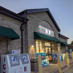 7-Eleven - 7-Eleven on Pineville-Matthews Road, Charlotte