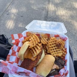 Yoyo Mix Plate