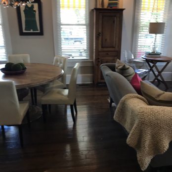 Rehoboth Guest House - Updated living room decor - Guest Houses Near Me - Rehoboth Beach, Delaware Rehoboth Guest House - Updated living room decor - Guest Houses Near Me - Rehoboth Beach, Delaware