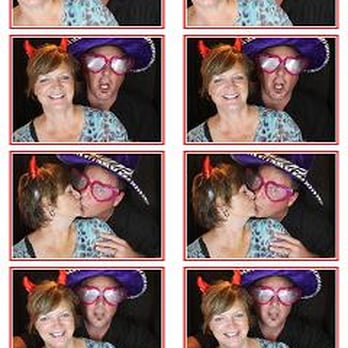 Flash Fun Photo Booth - Photo Booth Rentals Near Me