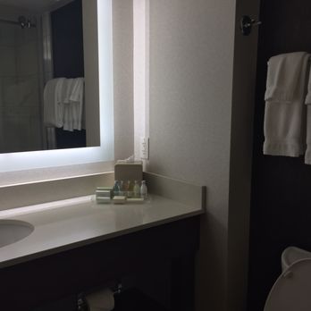 Best Western Premier Park Hotel - Bathroom - Hotels Near Me - Madison, Wisconsin