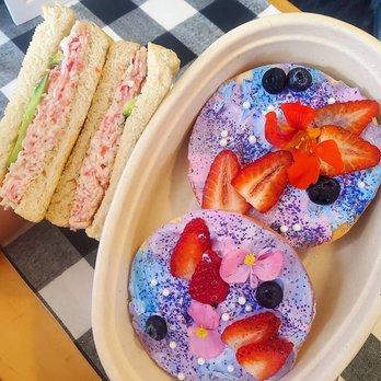 Conversations - Mrs. Crabbitz & Kaleidoscope Bagel - Cafes Near Me - Honolulu, Hawaii