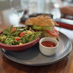 Grill & Vine - Tuna melt and salad