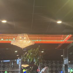 Hot & Cold - Bad decor
