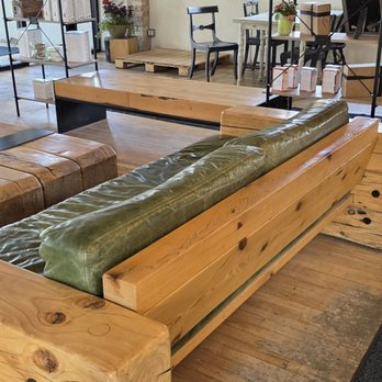 Smile Tiger Coffee Roasters - Ambiance - Coffee Roasteries Near Me - Kitchener, Ontario Smile Tiger Coffee Roasters - Ambiance - Coffee Roasteries Near Me - Kitchener, Ontario