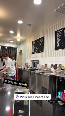 Vic’s Ice Cream by null