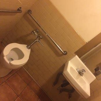 Zachary's Chicago Pizza - Clean bathroom - Pizza Near Me - Berkeley, California Zachary's Chicago Pizza - Clean bathroom - Pizza Near Me - Berkeley, California