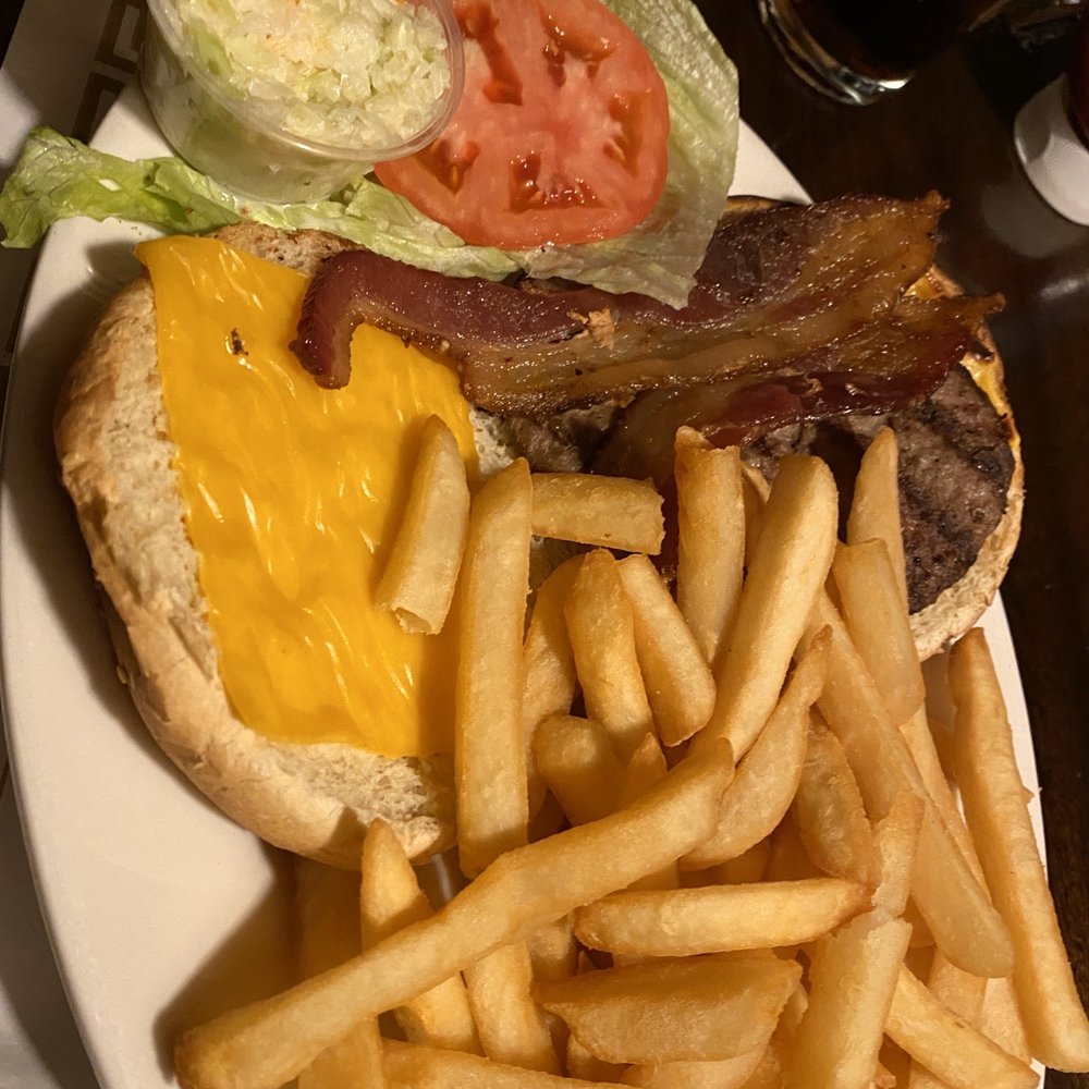 Coach House Diner - Diners Near Me - Hackensack, New Jersey