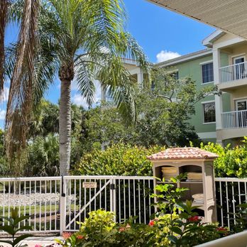 DoubleTree Suites by Hilton Hotel Naples - Hotels Near Me - Naples, Florida DoubleTree Suites by Hilton Hotel Naples - Hotels Near Me - Naples, Florida