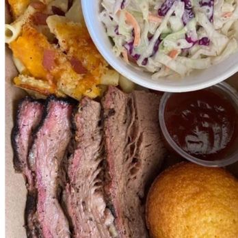 Gus's BBQ - My brisket plate - Barbeque Near Me - Porter Ranch, California