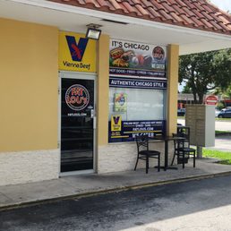 660 North State Road 7 #15 Plantation, FL 33317 660 North State Road 7 #15 Plantation, FL 33317