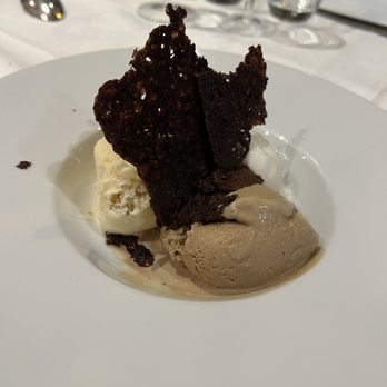 Le Congrès Auteuil - Assortiment de glaces ou sorbets de votre choix (fabrication artisanale) - café expresso de Guatemala, citron vert pressé, rhum raisins - French Near Me - Paris, 75