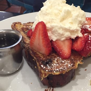 Bea Bea's - Strawberry dream Belgian French toast - Coffee & Tea Near Me - Burbank, California