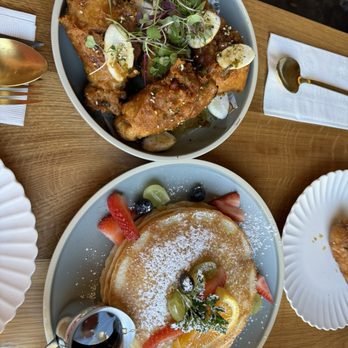 Sunny Side Breakfast - Lemon ricotta pancakes and Korean fried chicken wings - Breakfast & Brunch Near Me - Sacramento, California