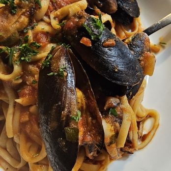 Spaghetti Warehouse - FRUTTI DE MARE - Italian Near Me - Columbus, Ohio Spaghetti Warehouse - FRUTTI DE MARE - Italian Near Me - Columbus, Ohio