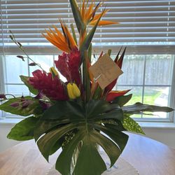 Eclectic Design Florist & Gifts - Arrangement 1099