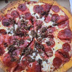 Paradise Pizza - Hamburger and pepperoni