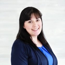 Assisting Hands - Jennifer Ueberfluss - co-owner of Assisting Hands Naperville