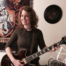 Vanessa Carlson Arts - Voice, Piano & Guitar Lessons :)