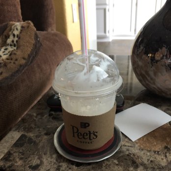 Raley's - This was full I drank it on the way home small White mocha with whip - Grocery Near Me - Lincoln, California