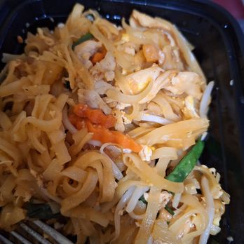 Thai House Noodle Soup - Pad thai - Noodles Near Me - Santa Rosa, California Thai House Noodle Soup - Pad thai - Noodles Near Me - Santa Rosa, California