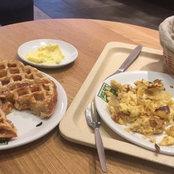 Wolff's Backstube - Waffel mit Rührei, erst klassisch top