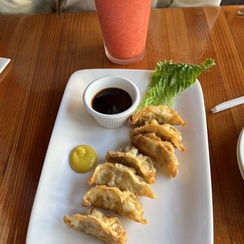 Tora Sushi Lounge - Gyoza and Strawberry Virgin Margarita - Sushi Bars Near Me - Seaside, Oregon