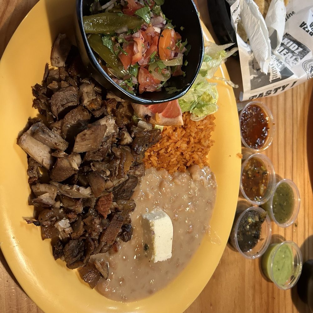 Patio Carnitas michocana (I forgot the correct spelling)