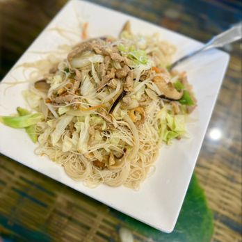 Momo Bistro & Bakery - Taiwanese Fried Rice Noodle - Taiwanese Near Me - Monrovia, California Momo Bistro & Bakery - Taiwanese Fried Rice Noodle - Taiwanese Near Me - Monrovia, California