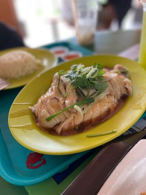 Tian Tian Hainanese Chicken Rice by null