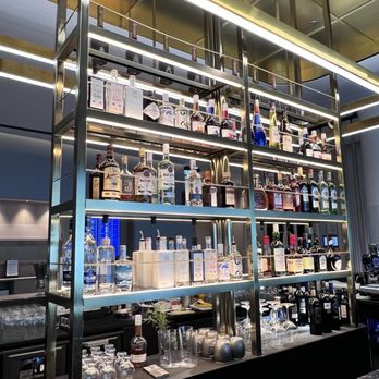 Finnair Premium Lounge - Airport Lounges Near Me - Vantaa, 18