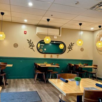 Time For Thai - Decor and dining - Thai Near Me - Norton, Massachusetts
