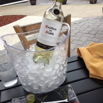 Casa Mia Latin Kitchen - Sav blanc - Spanish Near Me - Middletown, New York