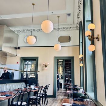 Brasserie La Banque - Main dining room - French Near Me - Charleston, South Carolina Brasserie La Banque - Main dining room - French Near Me - Charleston, South Carolina