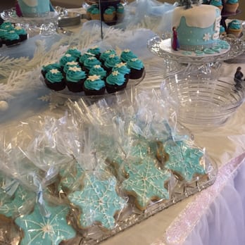 Sweetly Blessed Baker  - Snowflake favors - Bakeries Near Me