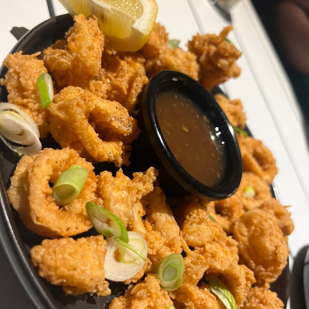 Kakes NYC - Thai Chili Calamari - Lounges Near Me - Queens, New York