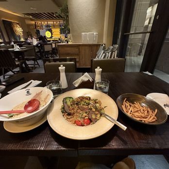 Loong Ramen - Asian Fusion Near Me - New York, New York