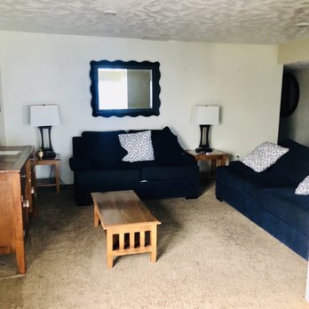 Surfer Beach Hotel - Living room - San Diego, CA