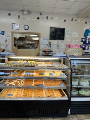Baker's Pride Bakery by null