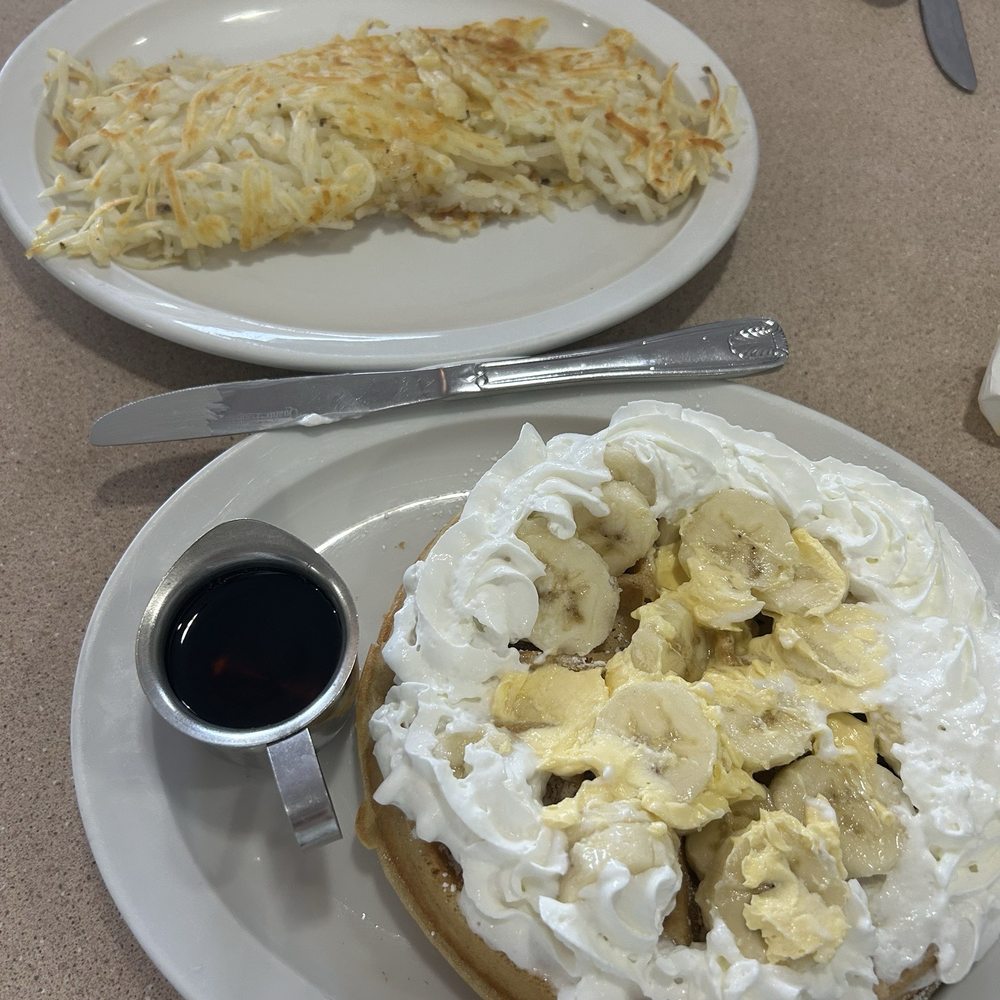 Banana waffle with hashbrowns Banana waffle with hashbrowns