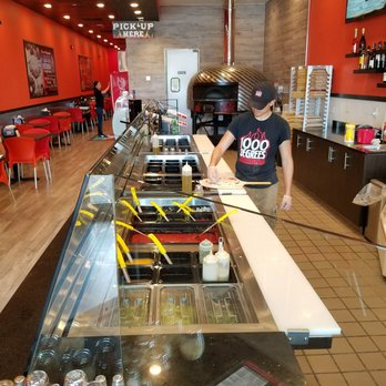 1000 Degrees Pizza - North Miami Beach, FL - This is where u customize your pizza - Pizza Near Me - North Miami Beach, Florida