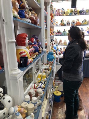 Grannie's Cookie Jars & Ice Cream Parlor by null