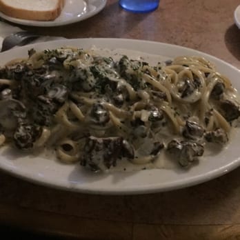 Biggie's Restaurant - Chicken livers with linguine - American Near Me - St. Louis, Missouri