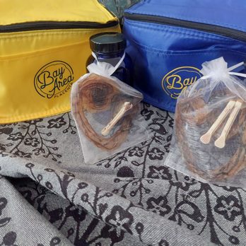 Bay Area Placenta Services - Placenta pills in Jars with Cord Keepsakes - Doulas Near Me