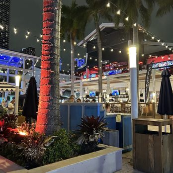 Bayside Marketplace - Shopping Centers Near Me - Miami, Florida