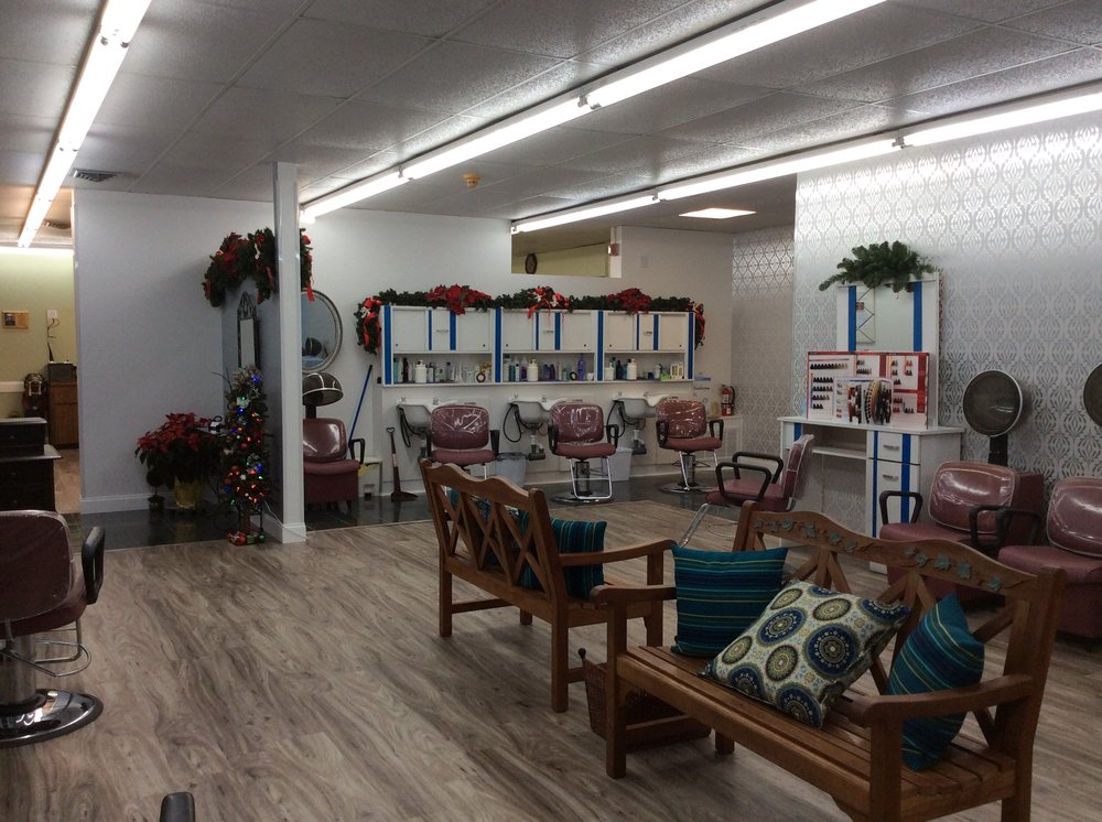 FANNIE SMITH’S BEAUTY SALON Updated September 2024 1945 Tamiami Trl