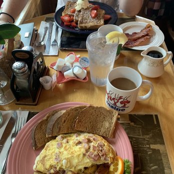 Cove Cafe - Great portions and very delicious! - American Near Me - Ogunquit, Maine