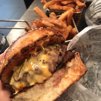 Extra Kandi - My favorite "le curieux" with mint and coriander - Burgers Near Me - Paris, 75 Extra Kandi - My favorite "le curieux" with mint and coriander - Burgers Near Me - Paris, 75