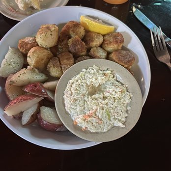 Bob Chinn's Crab House - Scallops with Cole Slaw - Seafood Near Me - Wheeling, Illinois Bob Chinn's Crab House - Scallops with Cole Slaw - Seafood Near Me - Wheeling, Illinois